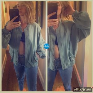 Vintage silk 90s bomber!